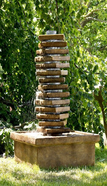 Square Luminaire Fountain is an exceptional piece of art that redefines